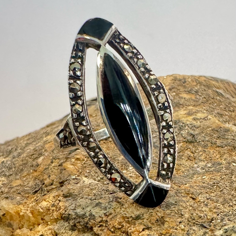 Vintage Signed Sterling Silver Black Onyx & Marcasite Ring (7.5)
